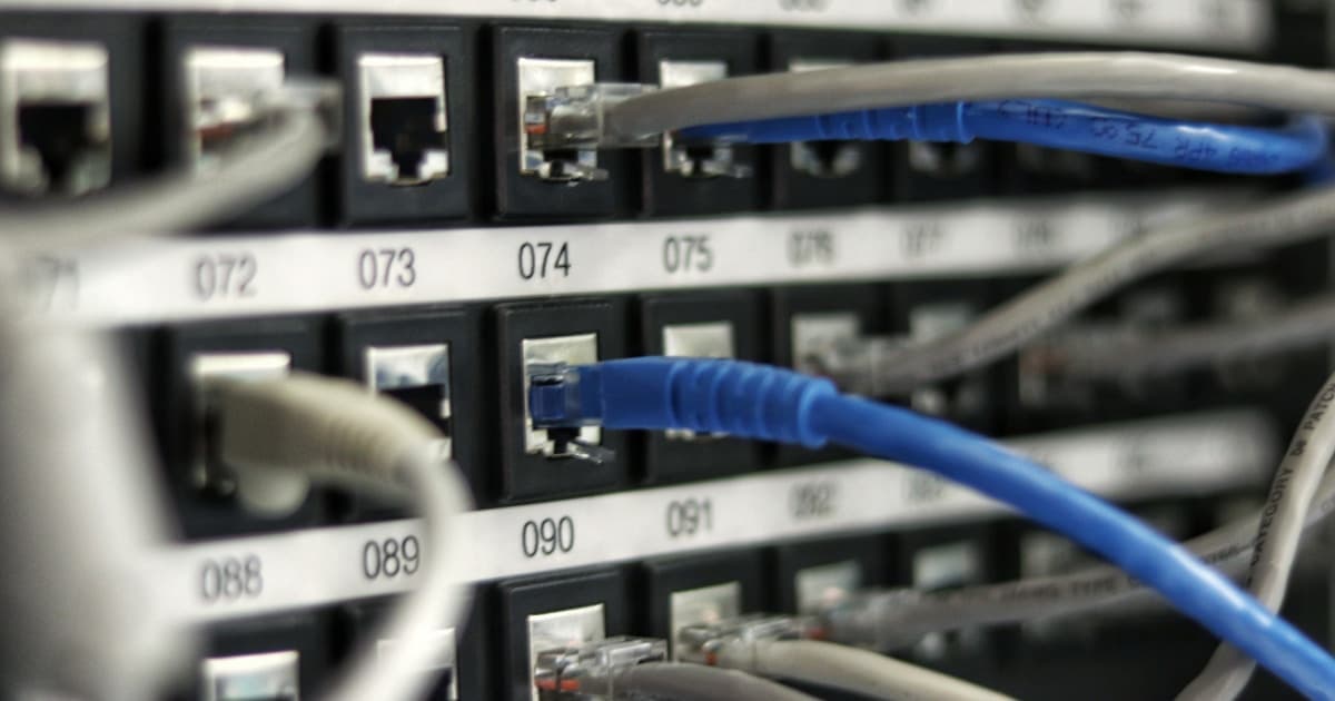 Quy Tắc Backup 3-2-1: Cách Doanh Nghiệp Nhỏ Không Bao Giờ Mất Dữ Liệu