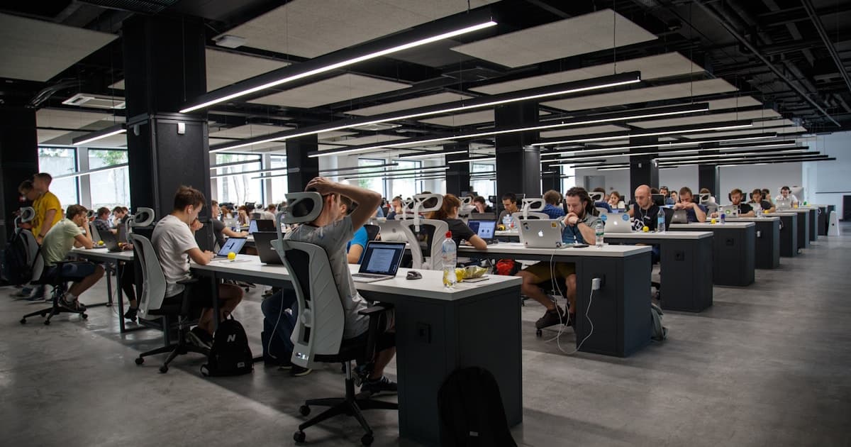 Phát Hiện Phần Mềm Lậu Trong Công Ty: Quy Trình Audit IT 1 Ngày Cho 10-50 Máy